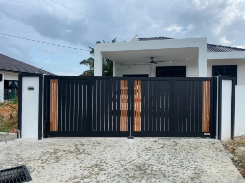 Fully aluminium SmartGate installed at a landed home, project photo 27