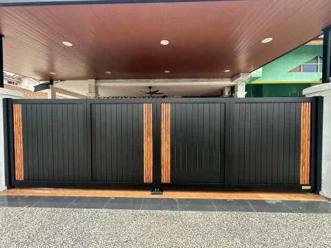 Fully aluminium SmartGate installed at a landed home, project photo 24