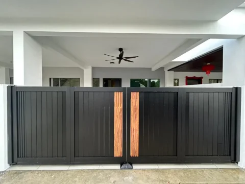 Fully aluminium SmartGate installed at a landed home, project photo 22