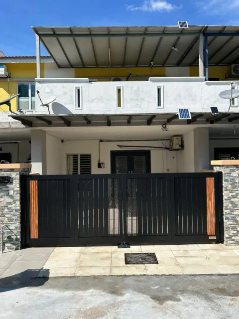 Fully aluminium SmartGate installed at a landed home, project photo 18