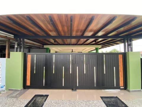 Fully aluminium SmartGate installed at a landed home, project photo 17