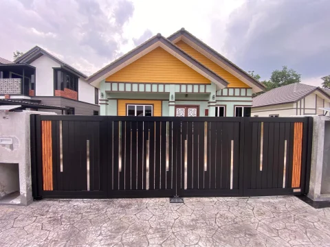 Fully aluminium SmartGate installed at a landed home, project photo 16