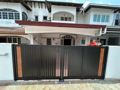 Fully aluminium SmartGate installed at a landed home, project photo 14
