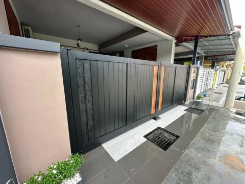 Fully aluminium SmartGate installed at a landed home, project photo 10