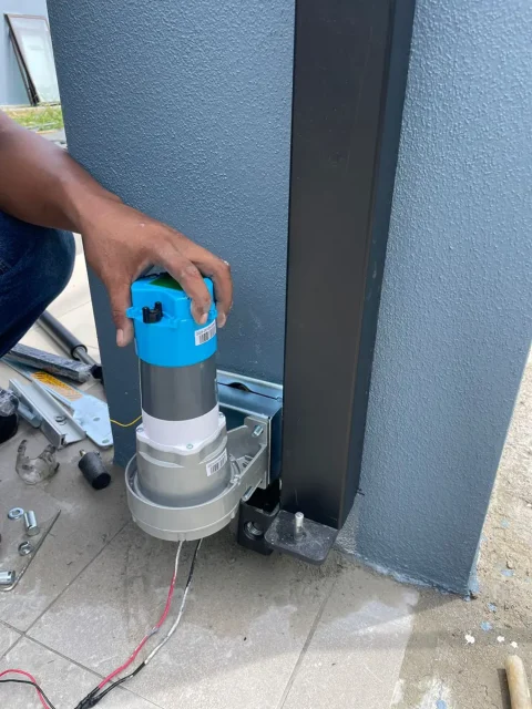 SmartGate installer at work on site, step 9 of 11