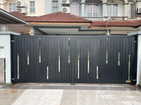 Fully aluminium SmartGate installed at a landed home, project photo 3