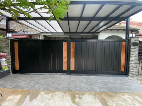 Fully aluminium SmartGate installed at a landed home, project photo 29